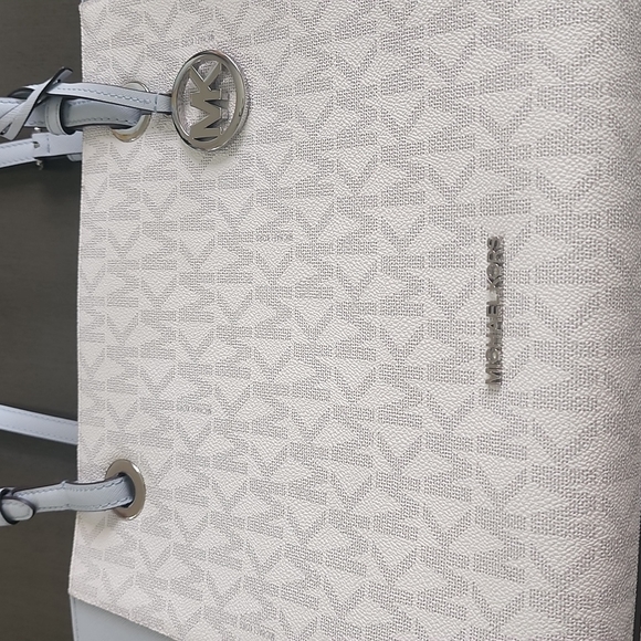 Micheal Kors MD MF Tote bag (NEW) - Picture 2 of 8